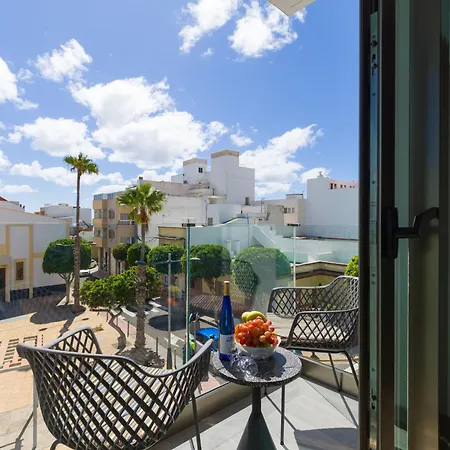 Victoria Building By Canariasgetaway * テルデ