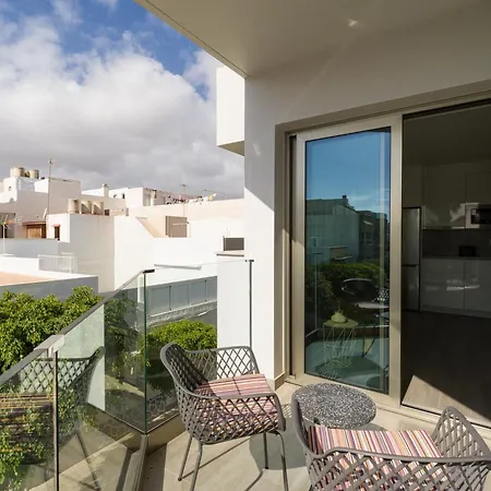 Victoria Building By Canariasgetaway *