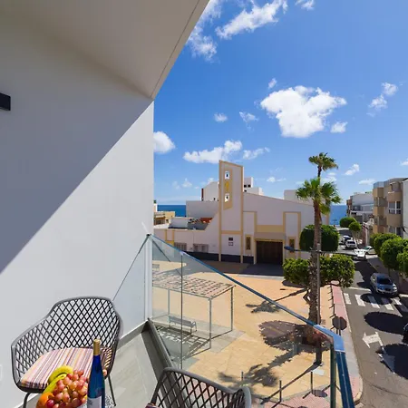 Victoria Building By Canariasgetaway テルデ